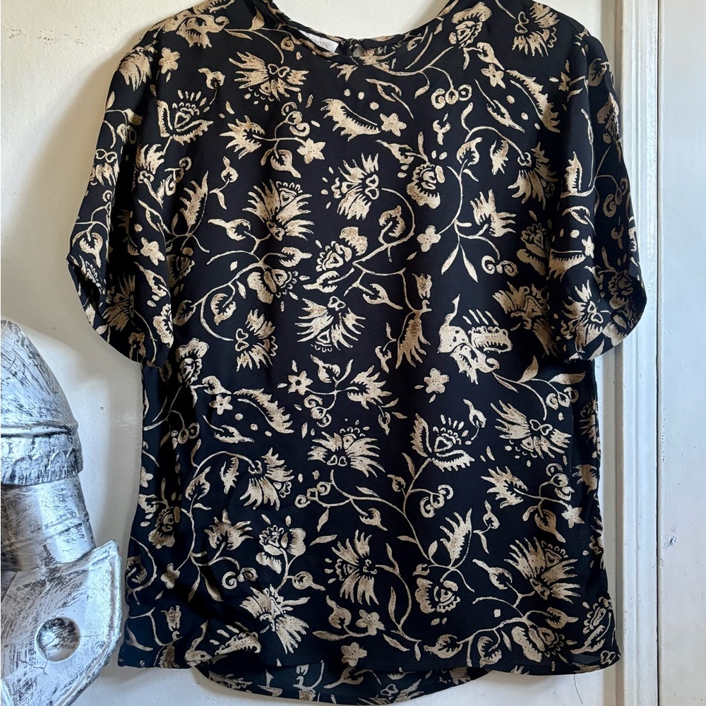 Jones New York Black and Gold Patterned Blouse